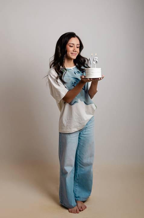 Fotógrafo de debutantes em Ribeirão Preto: ensaio de 15 anos em estúdio.'