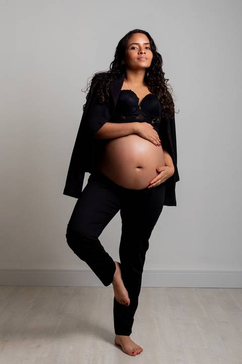 
Foto da Lorraine em estudio em ribeirão preto a espera da Isabella - fotos em estudio- fotografo profissional em ribeirão preto'