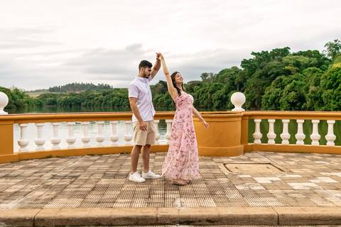 fotografo de casamento em ribeirão preto - fotografia de casamentos em ribeirão preto - ensaio pre wedding em ribeirão preto - campo da usp em ribeirão preto'