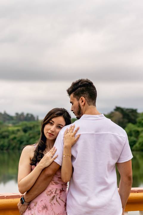 fotografo de casamento em ribeirão preto - fotografia de casamentos em ribeirão preto - ensaio pre wedding em ribeirão preto - campo da usp em ribeirão preto'