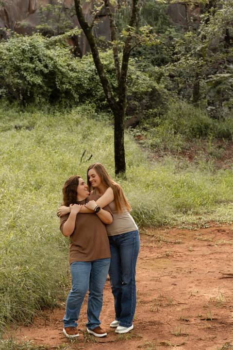 Ensaio fotografico de casal pre wedding em ribeirão preto parque curupira fotografo de casamentos '