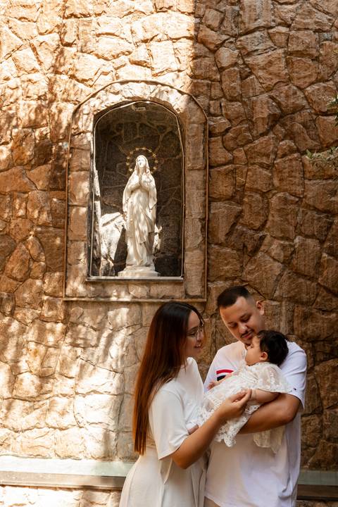 fotografo-de-batizado-em-ribeirao-preto-familia-gruta-nossa-senhora retrato-bebe-batizado-fotografia-de-familia-ribeirao-preto'