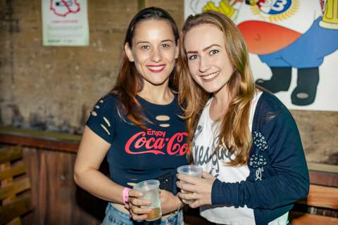 Foto de garotas, mulheres meninas  em evento do arraiá do conveniência 53 em Santa HElena - PR'