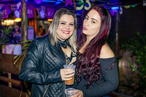 Foto de garotas, mulheres meninas  em evento do arraiá do conveniência 53 em Santa HElena - PR'