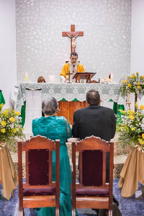 Fotografia de Alaídes e Armínio Draghetti em celebração de suas bodas de ouro (50 anos de casamento)'