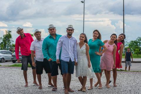 casal-com-amigos'