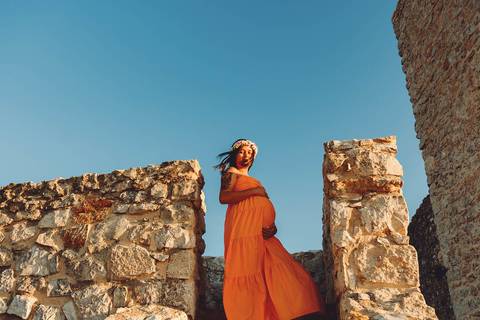 gravida-posando-em-castelo-de-ourém'