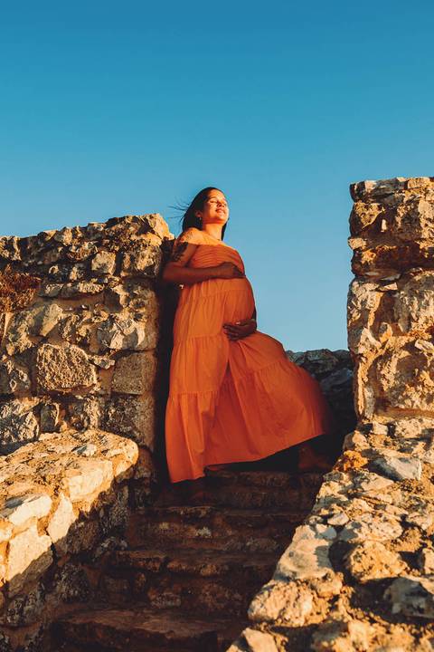 gravida-posando-em-castelo-de-ourém'