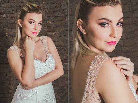 Detalhes de vestido de noiva branco com decote e costas com renda fina'