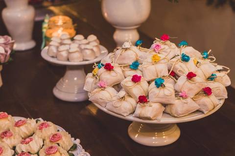 Momento especial de dança dos pais do casal durante festa de casamento Camila e Rafael em São Paulo, momentos sociais festivos'