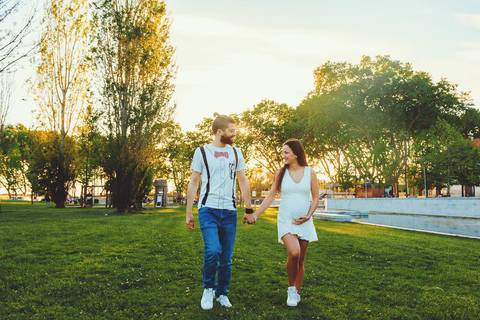 fotos casal gestante gravida ensaio familia gravida ar livre parque bebe book torres novas entroncamento vila nova da barquinha '