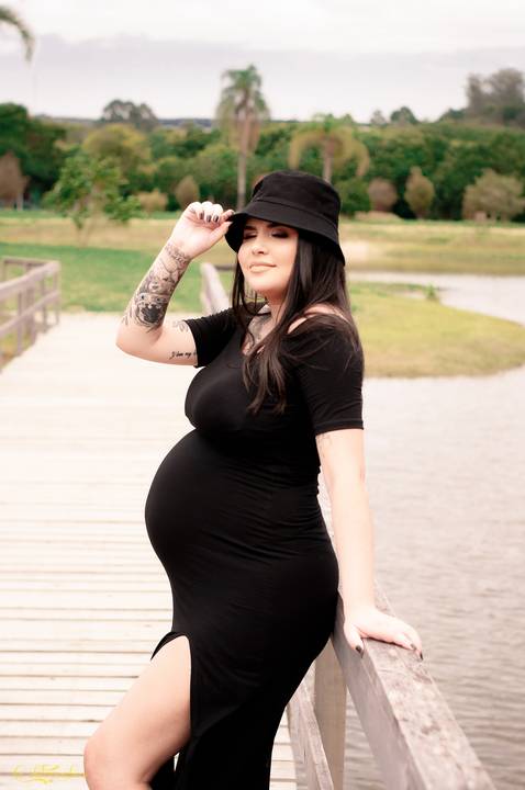 Caroline Castro
Ensaio Fotográfico de Gestante
Lago Municipal Lago Municipal Bacharel Hélio Menezes Chagastelles
Arroio dos Ratos/RS'