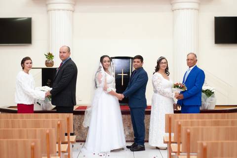 Casamento de Marciele e André realizado na Igreja Universal em Charqueadas/RS'