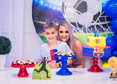 Henrique
Fotografia Aniversário Infantil
Tassoni Festas e Eventos
Arroio dos Ratos/RS'