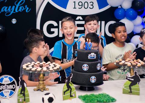 Taylor
Fotografia Aniversário Infantil
Tassoni Festas e Eventos
Arroio dos Ratos/RS'