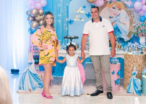 Ana Clara - 4 Aninhos
Fotografia Aniversário Infantil
Tassoni Festas e Eventos
Arroio dos Ratos/RS'