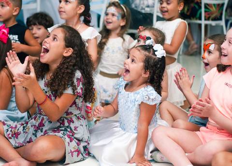 Ana Clara - 4 Aninhos
Fotografia Aniversário Infantil
Tassoni Festas e Eventos
Arroio dos Ratos/RS'