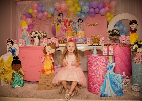 Cecília - 4 Aninhos
Fotografia Aniversário Infantil
Tassoni Festas e Eventos
Arroio dos Ratos/RS'