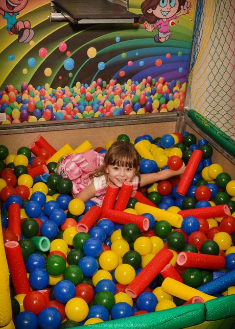 Jullia Lutz - 4 Aninhos
Fotografia Aniversário Infantil
Tassoni Festas e Eventos
Arroio dos Ratos/RS'