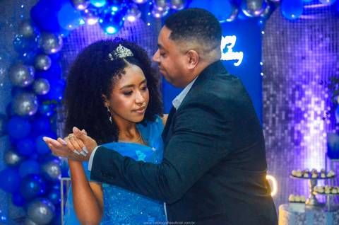 Festa de Aniversário 15 Anos na Tassoni Festas e Eventos em Arroio dos Ratos/RS - Mariane Dorneles'