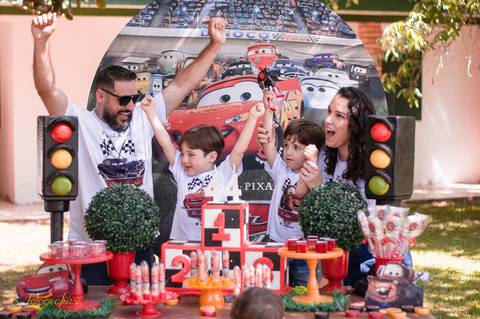 Vini e Ike
Fotografia Aniversário Infantil
Parque Eldorado - Eldorado do Sul/RS'