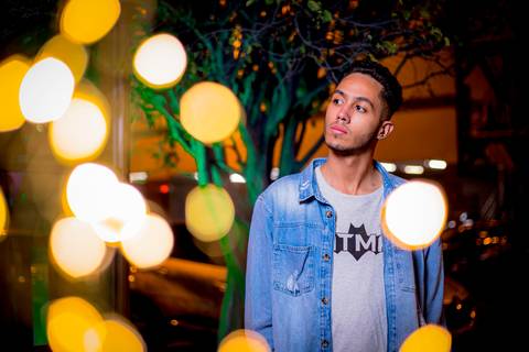 fotografo marco aurelio
sp
saopaulo
ensaio fotografico
ensaio noturno ensaio masculino aniversario adulto jovem teen
portrait parque de diversões luzes
aniversario parque trex melhor fotografo cores tumblr'