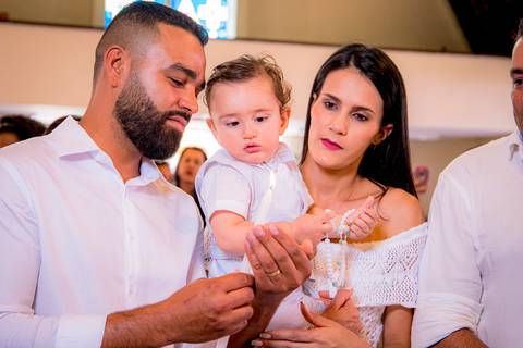 fotografo marco aurelio, batizado de criança em ingreja catolica com a sua familia'