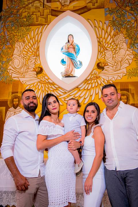 fotografo marco aurelio, batizado de criança em ingreja catolica com a sua familia'