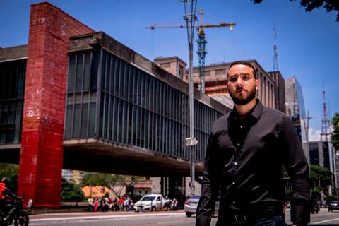 fotografomarcoaurelio
fotografo em saopaulo fotografia
ensaio fotografico
ensaio masculino
externo
sp
portrait
tublr
farolSantander
mirante
barba
look
top arte man men centro blue blazer'