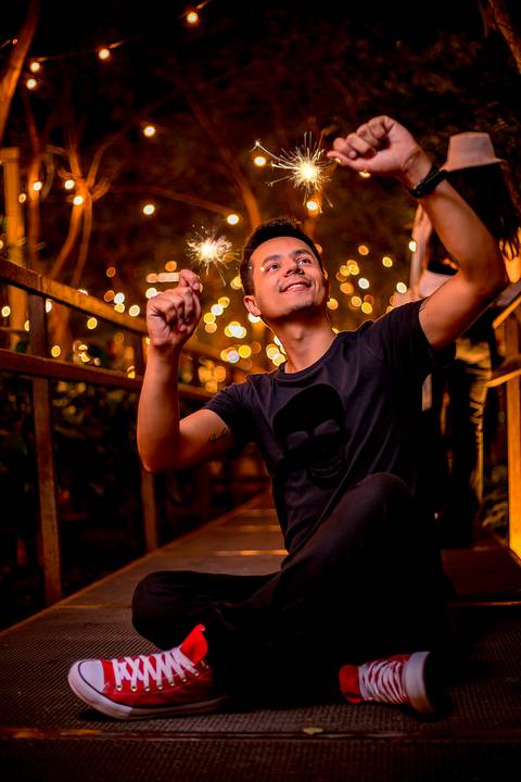 fotografo em sao paulo, fotografo marco aurelio Ensaio masculino noturno na av paulista com look life style portrait luzes, light, aniversario'