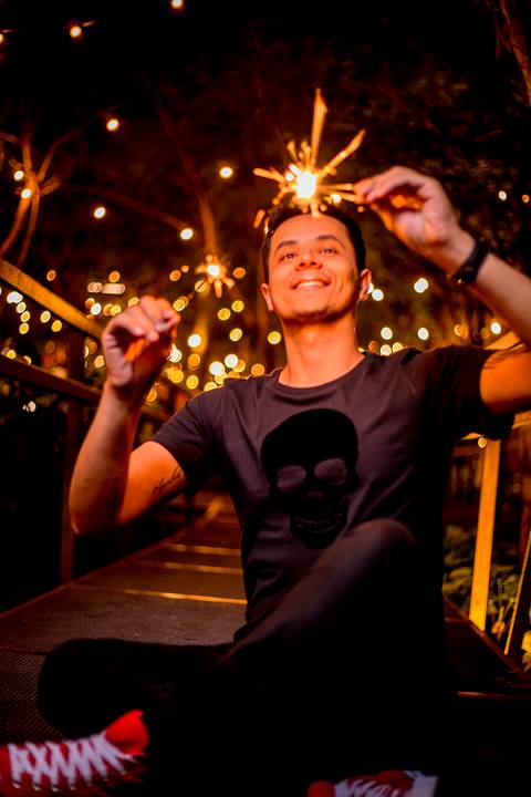 fotografo em sao paulo, fotografo marco aurelio Ensaio masculino noturno na av paulista com look life style portrait luzes, light, aniversario'