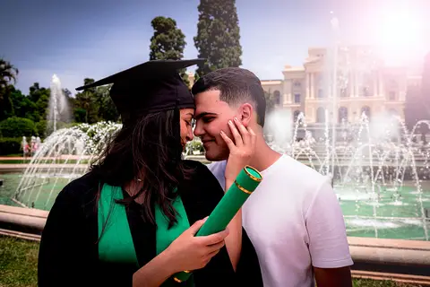 formandos de enfermagem, ensaio de formatura, ensaio fotografico de formatura, museu do ipiranga, ensaio formatura no museu do ipiranga, fotografo marco aurelio, beca, capelo, faixa e canudo na cor verde, ensaio feminino, jaleco, ensaio em grupo, saúde,'