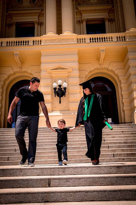 formandos de enfermagem, ensaio de formatura, ensaio fotografico de formatura, museu do ipiranga, ensaio formatura no museu do ipiranga, fotografo marco aurelio, beca, capelo, faixa e canudo na cor verde, ensaio feminino, jaleco, ensaio em grupo, saúde,'