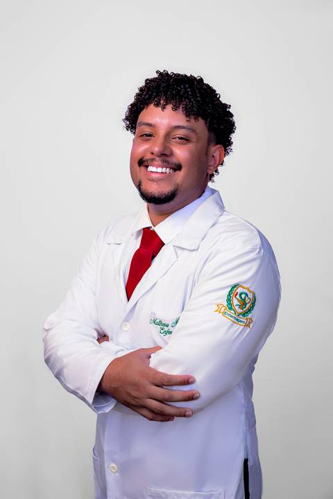 fotografo marco aurelio, ensaio formatura, medicina, enfermagem, ensaio museu do ipiranga, ensaio formatura museu do ipiranga, ipiranga, parque da independencia, ensaio formando, beca, ensaio em familia, fotografo no ipiranga, ensaio profissional'