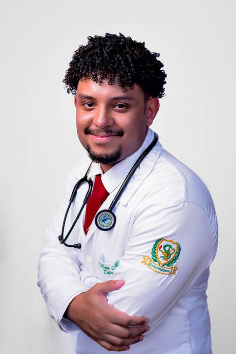 fotografo marco aurelio, ensaio formatura, medicina, enfermagem, ensaio museu do ipiranga, ensaio formatura museu do ipiranga, ipiranga, parque da independencia, ensaio formando, beca, ensaio em familia, fotografo no ipiranga, ensaio profissional'