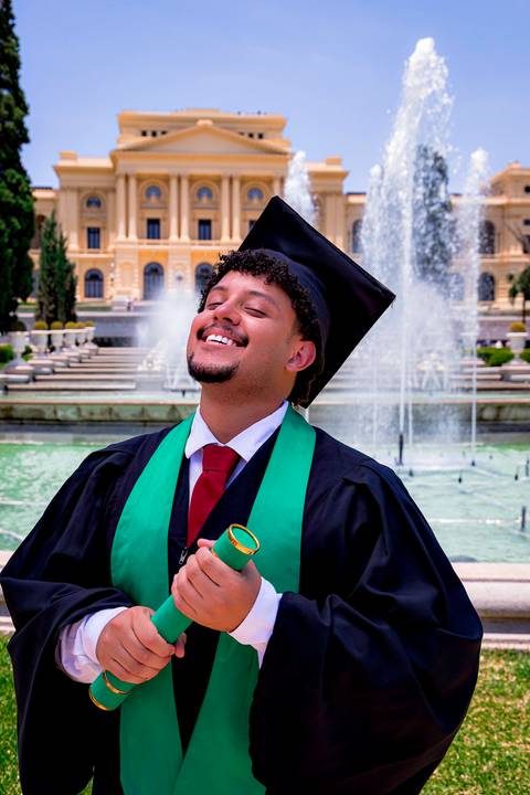 fotografo marco aurelio, ensaio formatura, medicina, enfermagem, ensaio museu do ipiranga, ensaio formatura museu do ipiranga, ipiranga, parque da independencia, ensaio formando, beca, ensaio em familia, fotografo no ipiranga, ensaio profissional'