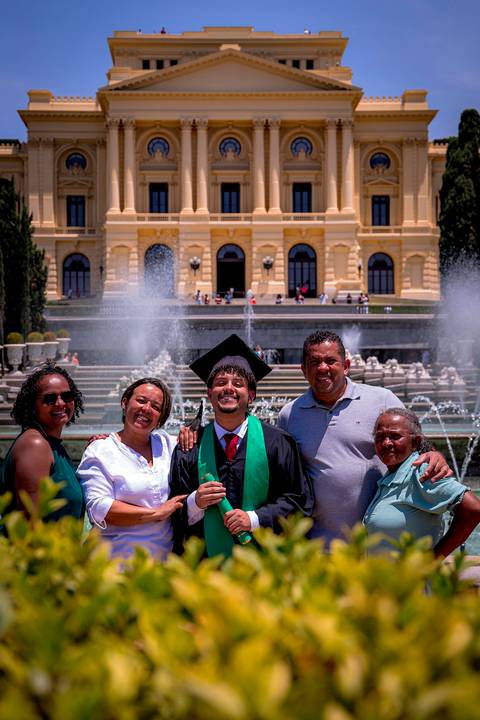 fotografo marco aurelio, ensaio formatura, medicina, enfermagem, ensaio museu do ipiranga, ensaio formatura museu do ipiranga, ipiranga, parque da independencia, ensaio formando, beca, ensaio em familia, fotografo no ipiranga, ensaio profissional'