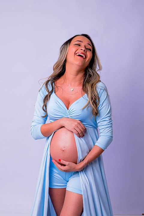 ensaio gestante, vestido de gestante, fotografia de gestante, mae de primeira viagem, ensaio em estudio,'