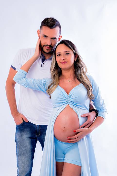 ensaio gestante, vestido de gestante, fotografia de gestante, mae de primeira viagem, ensaio em estudio,'