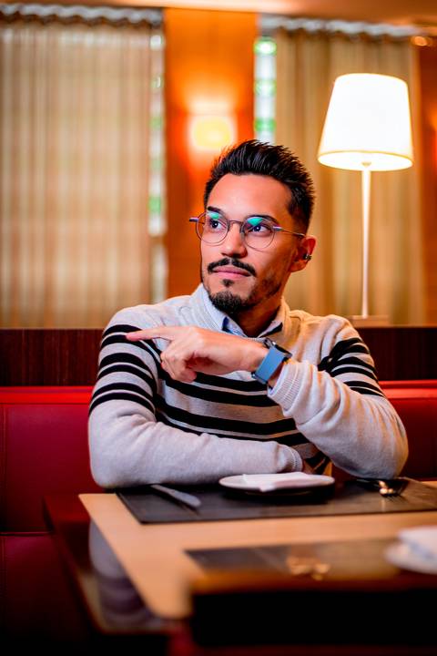 ensaio masculino, ensaio externo, ensaio branding, posicionamento, direcionamento de poses, ensaio em sao paulo, fotografo em sao paulo, fotografo marco aurelio, sorriso masculino'