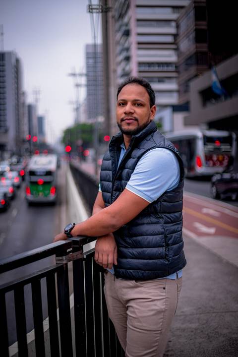 Ensaio masculino na av paulista, moreno, man, eletricista, ensaio branding, negro, autonomo, fotografo em sao paulo,'