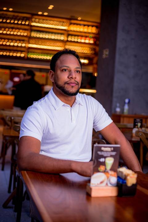 Ensaio masculino na av paulista, moreno, man, eletricista, ensaio branding, negro, autonomo, fotografo em sao paulo,'