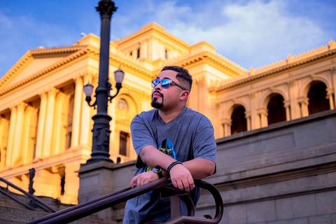 ENSAIO MASCULINO AV PAULISTA LIFE STYLE MEN ENSAIO PREMIUM FOTOGRAFO MARCO AURELIO muai thay luta noturno fogo museu do ipiranga'