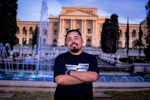 ENSAIO MASCULINO AV PAULISTA LIFE STYLE MEN ENSAIO PREMIUM FOTOGRAFO MARCO AURELIO muai thay luta noturno fogo museu do ipiranga'