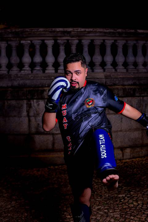 ENSAIO MASCULINO AV PAULISTA LIFE STYLE MEN ENSAIO PREMIUM FOTOGRAFO MARCO AURELIO muai thay luta noturno fogo museu do ipiranga'