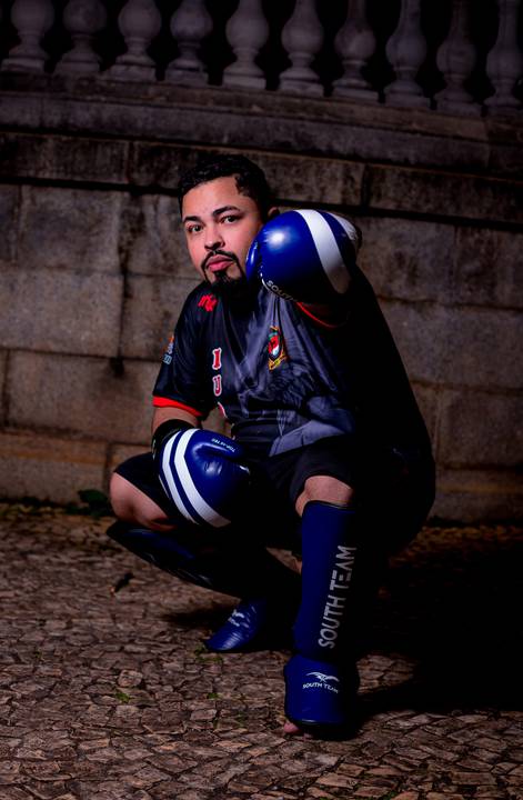 ENSAIO MASCULINO AV PAULISTA LIFE STYLE MEN ENSAIO PREMIUM FOTOGRAFO MARCO AURELIO muai thay luta noturno fogo museu do ipiranga'