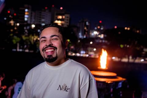 ENSAIO MASCULINO AV PAULISTA LIFE STYLE MEN ENSAIO PREMIUM FOTOGRAFO MARCO AURELIO muai thay luta noturno fogo museu do ipiranga'