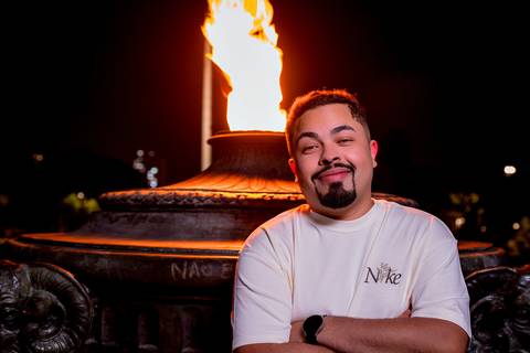 ENSAIO MASCULINO AV PAULISTA LIFE STYLE MEN ENSAIO PREMIUM FOTOGRAFO MARCO AURELIO muai thay luta noturno fogo museu do ipiranga'