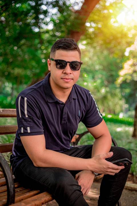 fotografo marco aurelio em sao paulo, Ensaio fotográfico masculino casual em sao paulo  pessoal e no estilo selfies, sem exageros. Parque Buenos Aires, Higienópolis, na região central da cidade de São Paulo. Um lugar bem bonito, elegante e casual. Atmosfe'