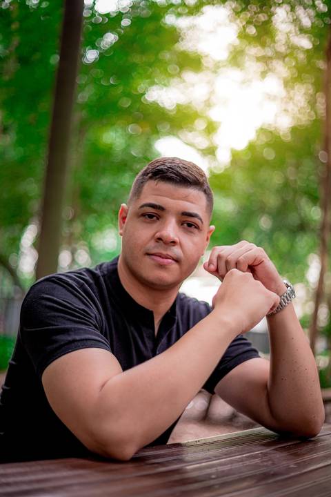 fotografo marco aurelio em sao paulo, Ensaio fotográfico masculino casual em sao paulo  pessoal e no estilo selfies, sem exageros. Parque Buenos Aires, Higienópolis, na região central da cidade de São Paulo. Um lugar bem bonito, elegante e casual. Atmosfe'